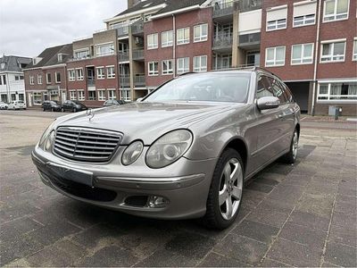 Grijs Occasion 2003 Mercedes E220 Elegance Stationwagen | € 1.650 (Eerlijke prijs)