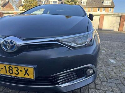 Toyota Auris Hybrid