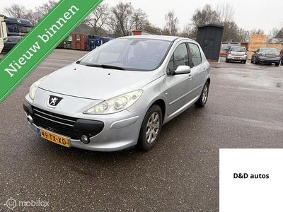 Grijs Occasion 2007 Peugeot 307 Premium Hatchback | € 2.499 (Eerlijke prijs)