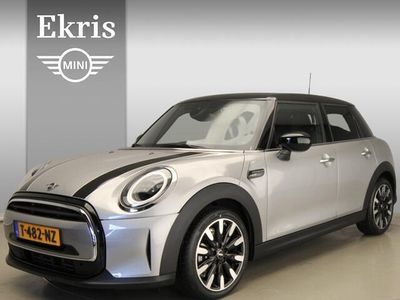 tweedehands Mini Cooper 5-deurs Camden Plus Edition / Automaat / Sportstoe