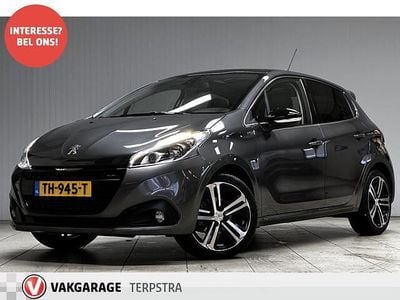 Grijs (metallic) Gebruikt 2018 Peugeot 208 GT-line Hatchback | € 8.995 (Goede deal)