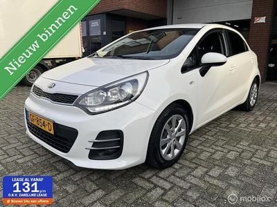 Wit Gebruikt 2015 Kia Rio Hatchback | € 7.950 (Eerlijke prijs)