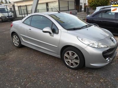 Grijs Gebruikt 2008 Peugeot 207 CC Cabriolet | € 4.950 (Iets duurder)