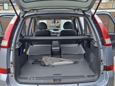 Grijs Occasion 2004 Opel Meriva MPV | € 3.300 (Duur)