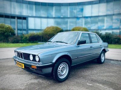 tweedehands BMW 320 3-SERIE i