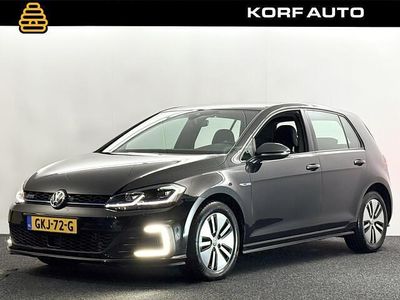 Zwart (metallic) Gebruikt 2018 VW Golf VII GTE Hatchback | € 19.700 (Eerlijke prijs)
