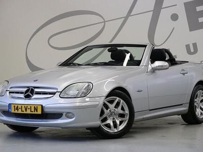 Grijs (metallic) Occasion 2003 Mercedes SLK200 AMG line Cabriolet | € 5.950 (Eerlijke prijs)