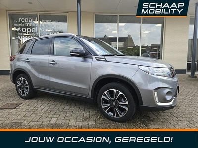 Grijs Gebruikt 2022 Suzuki Vitara Style SUV | € 22.750 (Eerlijke prijs)