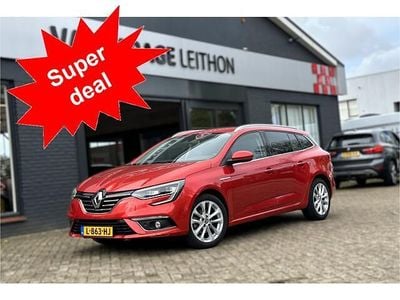 Rood Gebruikt 2019 Renault Mégane GrandTour Stationwagen | € 13.950 (Goede deal)