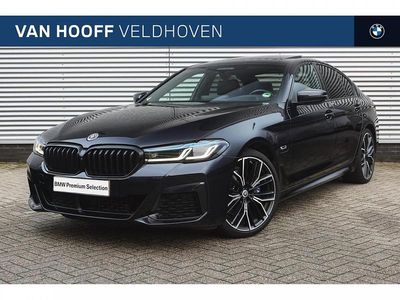 M carbonschwarz (donker zwart metallic) Occasion 2023 BMW 530e Comfort Edition Sedan | € 44.950 (Duur)