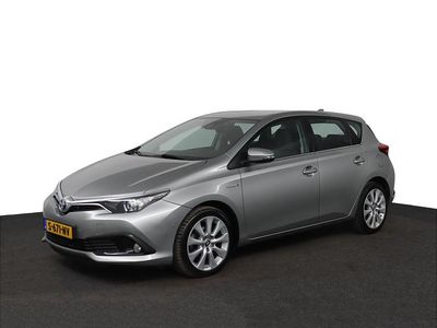 Grijs Occasion 2017 Toyota Auris Hybrid Hatchback | € 17.950 (Iets duurder)