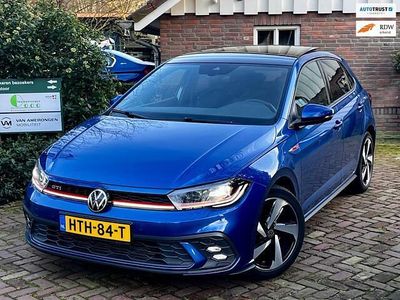 Blauw (metallic) Occasion 2022 VW Polo Active Hatchback | € 24.995 (Eerlijke prijs)
