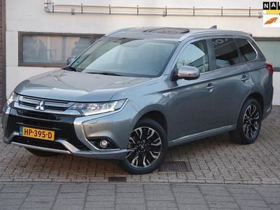 Grijs Occasion 2015 Mitsubishi Outlander Instyle SUV | € 13.950 (Duur)