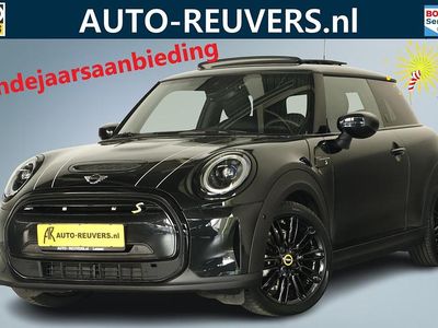 Zwart Gebruikt 2023 Mini Cooper Hatchback | € 25.400 (Duur)
