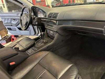 BMW 525