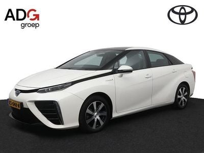 Wit Gebruikt 2016 Toyota Mirai Executive Sedan | € 15.950 (Iets duurder)