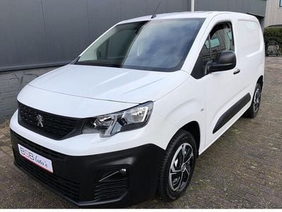 Wit Gebruikt 2020 Peugeot Partner Premium MPV | € 11.495 (Super prijs)
