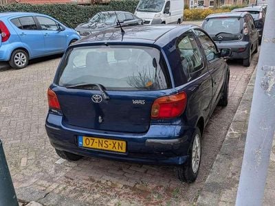 Blauw Gebruikt 2004 Toyota Yaris Hatchback | € 1.200 (Goede deal)