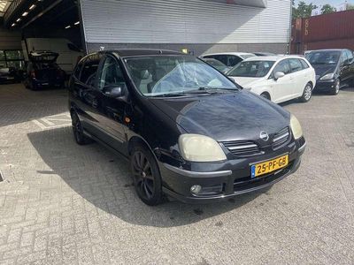 Nissan Almera Tino