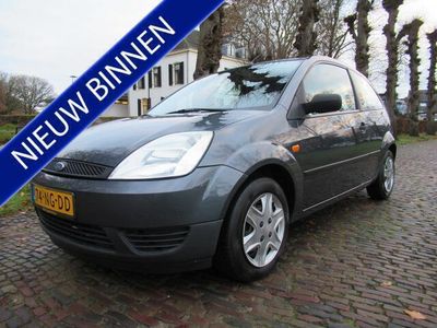 Occasion Ford Fiesta Celebration 69 PK (50 kW) 2003 Grijs Hatchback