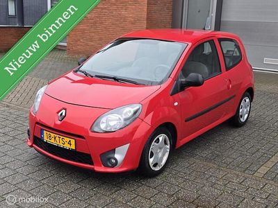Rood Occasion 2010 Renault Twingo Authentique Hatchback | € 999 (Super prijs)