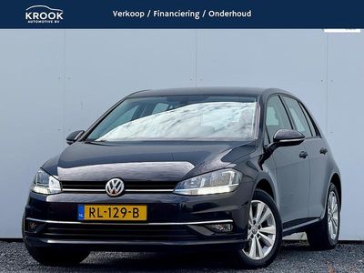 Zwart (metallic) Gebruikt 2018 VW Golf VII Comfortline Hatchback | € 13.400 (Eerlijke prijs)