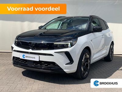 Wit Occasion 2023 Opel Grandland X GSe SUV | € 26.945 (Eerlijke prijs)