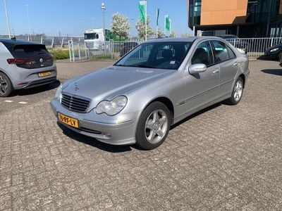 Mercedes C180