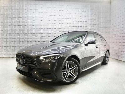 Grijs Occasion 2023 Mercedes C300e AMG Stationwagen | € 41.499 (Eerlijke prijs)