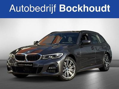 Grijs Occasion 2021 BMW 330 M Sport Stationwagen | € 36.450 (Eerlijke prijs)