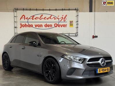 Grijs Gebruikt 2019 Mercedes A180 AMG Hatchback | € 24.950 (Eerlijke prijs)