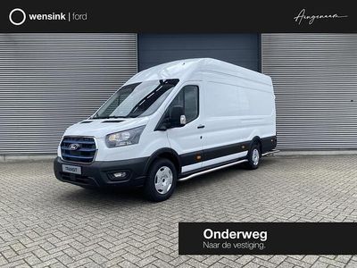 Wit Nieuw 2025 Ford E-Transit Trend Van | € 60.850
