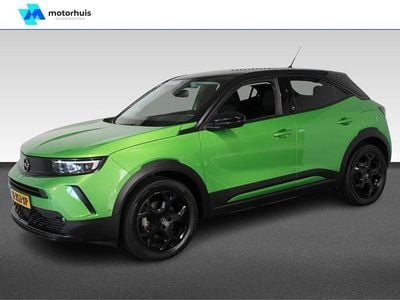 Groen (metallic) Occasion 2021 Opel Mokka-e Ultimate SUV | € 18.470 (Duur)