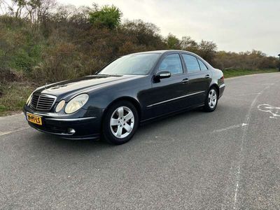 Mercedes E240