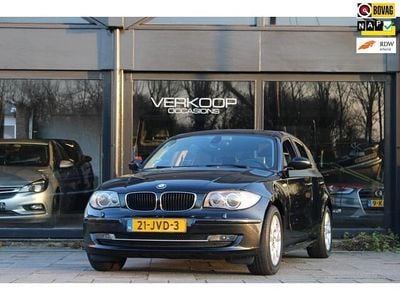 Zwart Gebruikt 2009 BMW 118 Hatchback | € 5.450 (Eerlijke prijs)