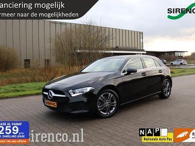 Zwart (metallic) Gebruikt 2018 Mercedes A200 Advantage Hatchback | € 15.995 (Eerlijke prijs)