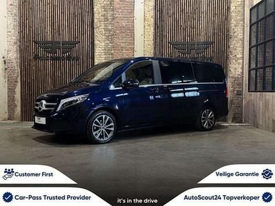 Mercedes V220