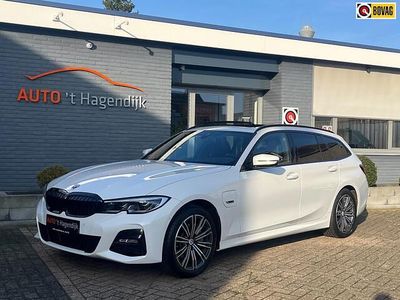 Wit Occasion 2022 BMW 330 M Sport Stationwagen | € 34.950 (Eerlijke prijs)
