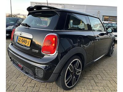 Zwart (metallic) Gebruikt 2015 Mini John Cooper Works Hatchback | € 13.445 (Goede deal)