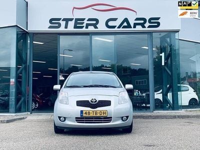 Grijs Occasion 2006 Toyota Yaris Luna Hatchback | € 4.600 (Eerlijke prijs)