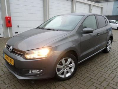 Grijs Gebruikt 2013 VW Polo R-line Edition Hatchback | € 4.749 (Eerlijke prijs)