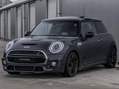 tweedehands Mini Cooper S 2.0 JCW (231PK) Aut | Pano | Led | Klepsysteem