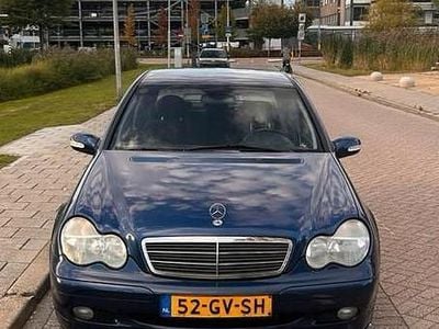 Mercedes C180