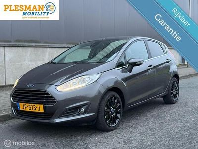 Grijs Occasion 2016 Ford Fiesta Titanium Hatchback | € 7.150 (Eerlijke prijs)
