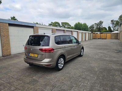 Beige Gebruikt 2017 VW Touran S MPV | € 18.995 (Iets duurder)