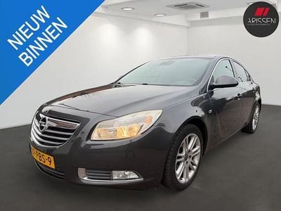 Grijs Occasion 2011 Opel Insignia Edition Sedan | € 2.845 (Goede deal)