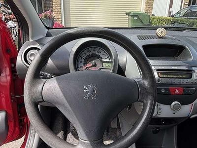 Rood Gebruikt 2008 Peugeot 107 Hatchback | € 1.750 (Eerlijke prijs)