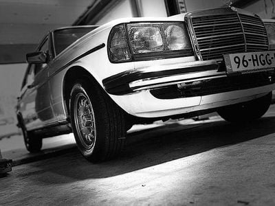 Occasion Mercedes E230 136 PK (100 kW) 1981
