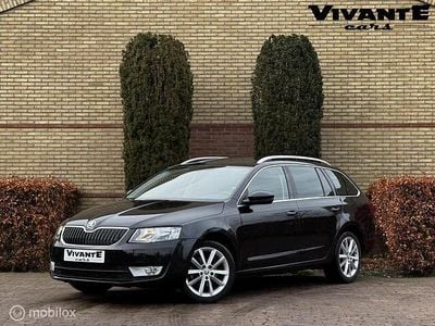 Zwart Gebruikt 2017 Skoda Octavia Style Stationwagen | € 15.995 (Goede deal)