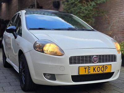 Wit Gebruikt 2010 Fiat Grande Punto Hatchback | € 2.800 (Eerlijke prijs)